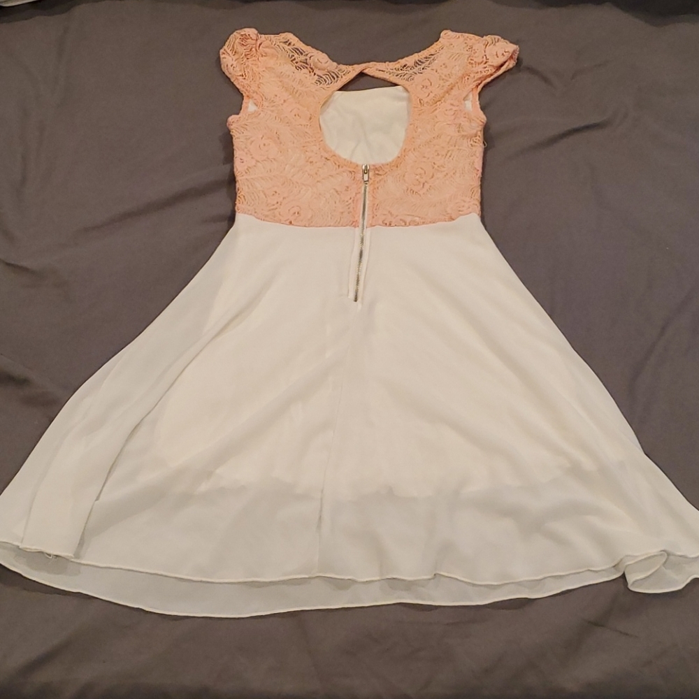 Blouse - Picture 2 of 2